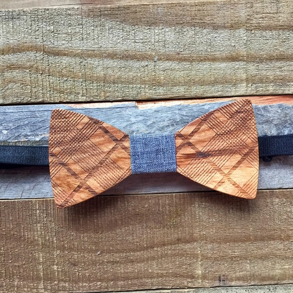 Men’s Wooden Bow Tie - Picture 4 of 4